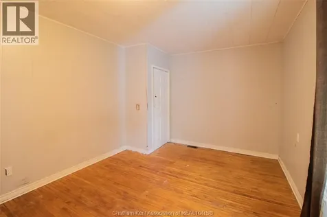 330 Nelson Street Wallaceburg ON N8A 4G5
