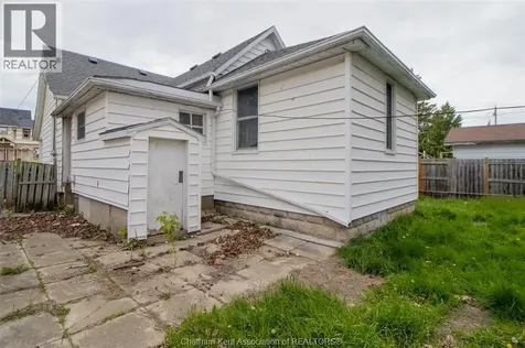 330 Nelson Street Wallaceburg ON N8A 4G5