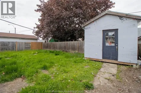 330 Nelson Street Wallaceburg ON N8A 4G5