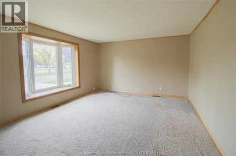 330 Nelson Street Wallaceburg ON N8A 4G5