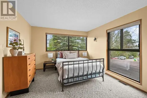 5657 Manotick Main Street Ottawa ON K4M 0T6