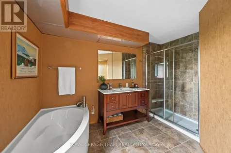 5657 Manotick Main Street Ottawa ON K4M 0T6