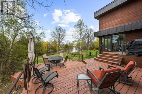 5657 Manotick Main Street Ottawa ON K4M 0T6