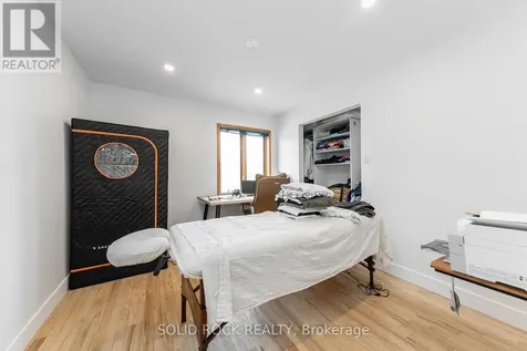 20 Norway Spruce Street Ottawa ON K2S 1P3