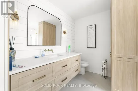20 Norway Spruce Street Ottawa ON K2S 1P3