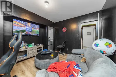 20 Norway Spruce Street Ottawa ON K2S 1P3