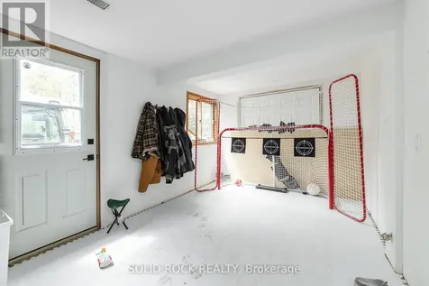 20 Norway Spruce Street Ottawa ON K2S 1P3