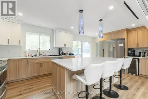 20 Norway Spruce Street Ottawa ON K2S 1P3