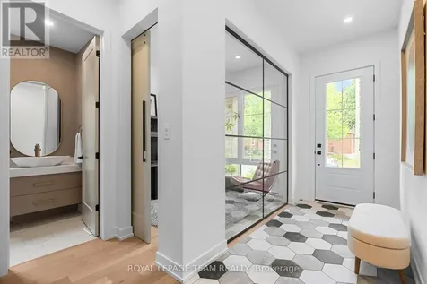 278 Avondale Avenue Ottawa ON K1Z 7G8