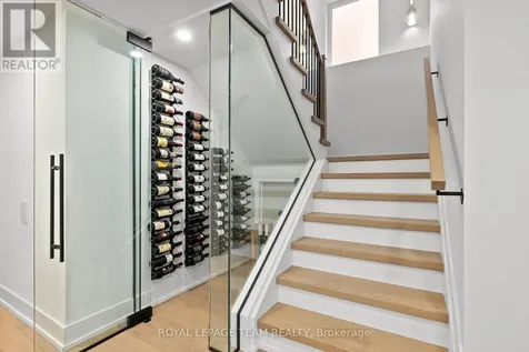 278 Avondale Avenue Ottawa ON K1Z 7G8