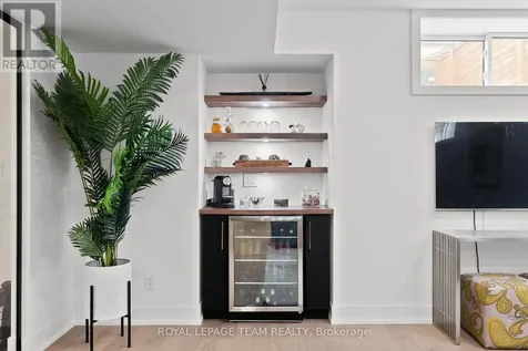 278 Avondale Avenue Ottawa ON K1Z 7G8