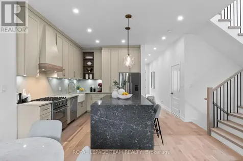 278 Avondale Avenue Ottawa ON K1Z 7G8