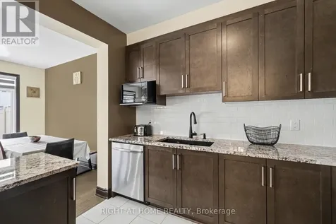 608 Fenwick Way Ottawa ON K2J 7E5