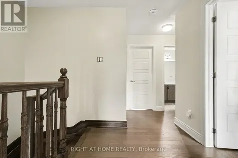 608 Fenwick Way Ottawa ON K2J 7E5