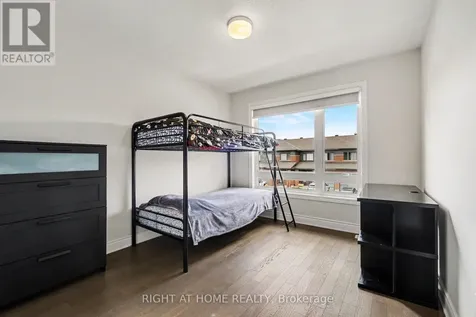 608 Fenwick Way Ottawa ON K2J 7E5