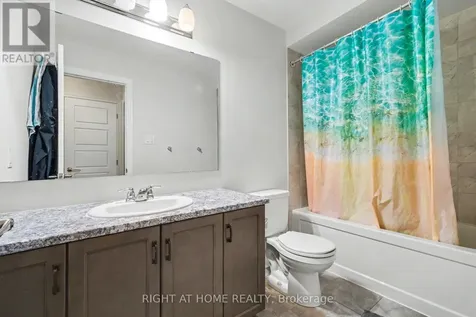 608 Fenwick Way Ottawa ON K2J 7E5