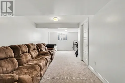 608 Fenwick Way Ottawa ON K2J 7E5