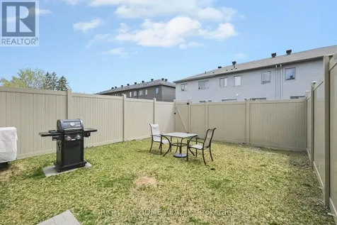 608 Fenwick Way Ottawa ON K2J 7E5