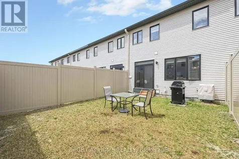 608 Fenwick Way Ottawa ON K2J 7E5