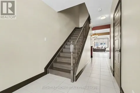 608 Fenwick Way Ottawa ON K2J 7E5