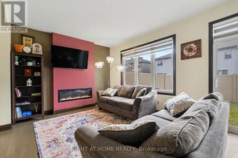 608 Fenwick Way Ottawa ON K2J 7E5
