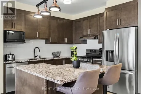 608 Fenwick Way Ottawa ON K2J 7E5