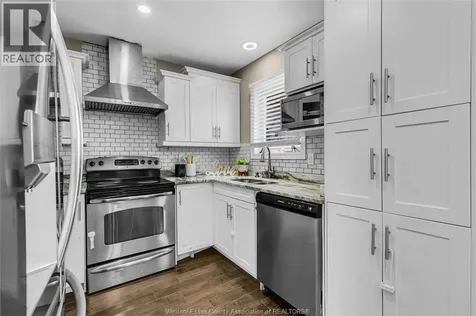 992 Whistler Court Windsor ON N8P 1L2