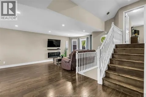 992 Whistler Court Windsor ON N8P 1L2