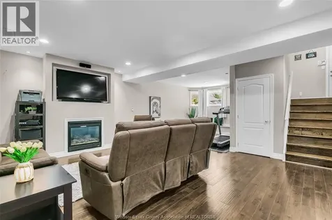 992 Whistler Court Windsor ON N8P 1L2