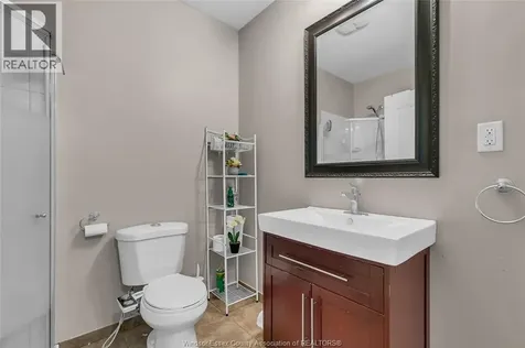 992 Whistler Court Windsor ON N8P 1L2