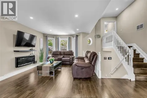 992 Whistler Court Windsor ON N8P 1L2