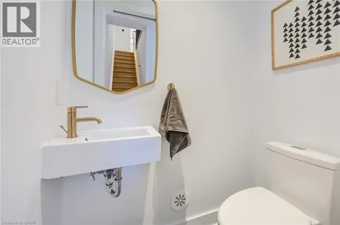 103 Harcourt Avenue Toronto ON M4J 1J3