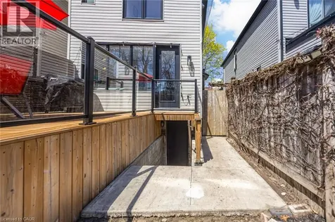 103 Harcourt Avenue Toronto ON M4J 1J3