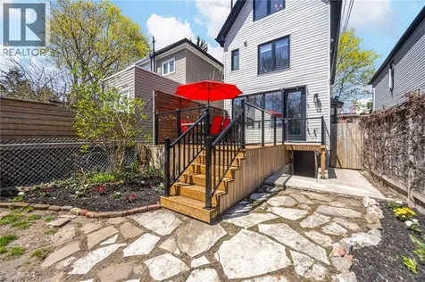 103 Harcourt Avenue Toronto ON M4J 1J3
