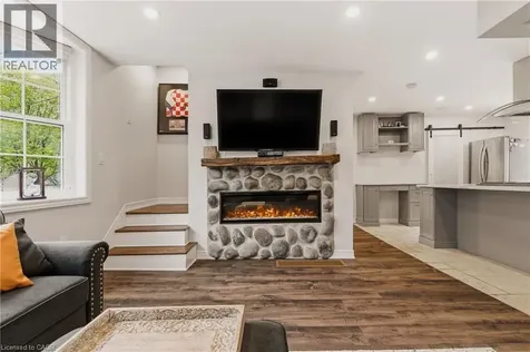 1262 Hidden Valley Road Burlington ON L7P 0T5