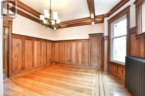 137 Sherman Avenue South Hamilton ON L8M 2R1