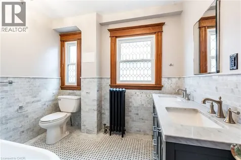137 Sherman Avenue South Hamilton ON L8M 2R1
