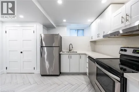 137 Sherman Avenue South Hamilton ON L8M 2R1