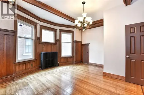 137 Sherman Avenue South Hamilton ON L8M 2R1