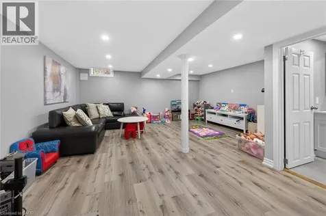 167 Lormont Boulevard Stoney Creek ON L8J 0K2