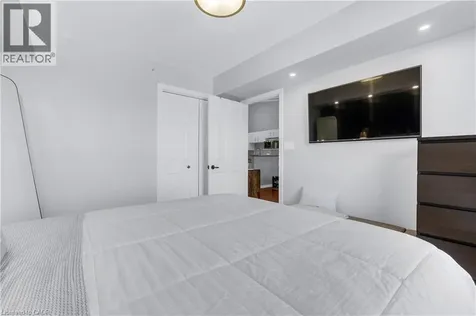 4005 Kilmer Drive Burlington ON L7M 4M2