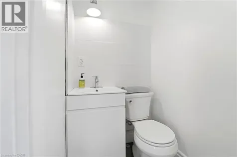 15 Avenue Place Welland ON L3B 4B2