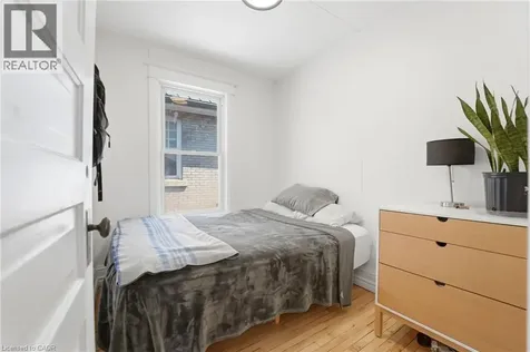 15 Avenue Place Welland ON L3B 4B2