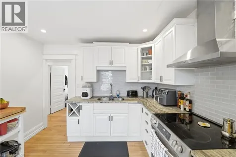 15 Avenue Place Welland ON L3B 4B2