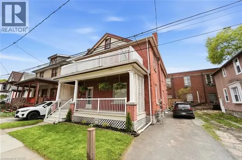 15 Avenue Place Welland ON L3B 4B2