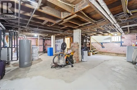 15 Avenue Place Welland ON L3B 4B2