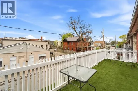 15 Avenue Place Welland ON L3B 4B2