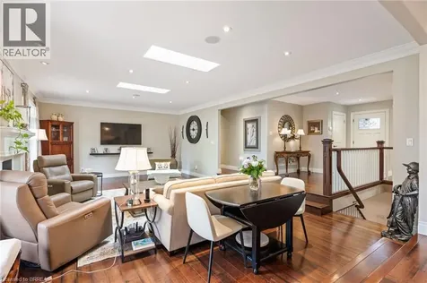 10 Gaywood Gardens Brantford ON N3T 5J8