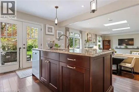 10 Gaywood Gardens Brantford ON N3T 5J8