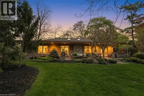 10 Gaywood Gardens Brantford ON N3T 5J8